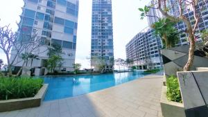 2-9pax FAMILY SUITE, i-CITY, Shah Alam, Beside Theme Park, WIFI 50-55"TV