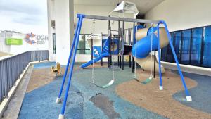2-9pax FAMILY SUITE, i-CITY, Shah Alam, Beside Theme Park, WIFI 50-55"TV
