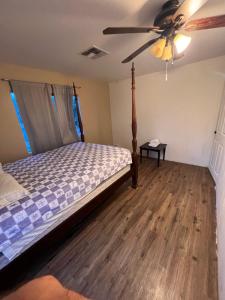 West Phoenix Value Room 2 Bennet