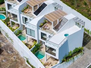 Snow White Villas 3BR Haven Near Pandawa Beach