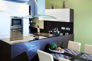 Apartement Opera Iris Apartment Bratislava Slovakkia