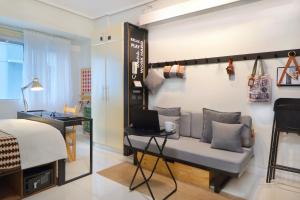 Relaxing Apt Bgc Business Ready with 84inch Cinema