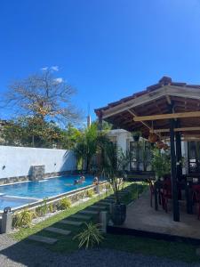 Indunil place hiriketiya with pool