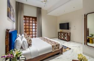 The Classic Crown Udaipur - A Luxury Hotel by Lake Pichola