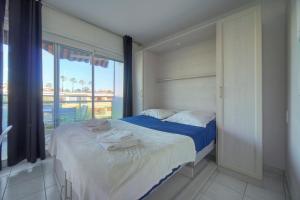 FRGK "COPACABANA" Palm Beach Riviera Studio Terrace, Parking, AC High Speed Wi-Fi