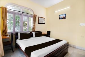 Super Collection O Jyotirindra Nandi Metro Station Kolkata Formerly Hotel Manurama