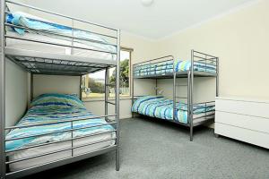 88 Seagull Ave - Ocean Views - Family - Linen Included