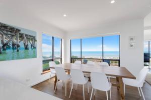 Middleton - Absolute Beachfront - Wi-Fi and Linen Included