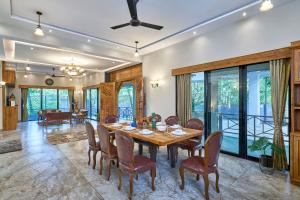 SaffronStays Kailasa