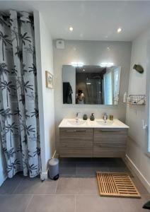 Family villa pool 5 min beach