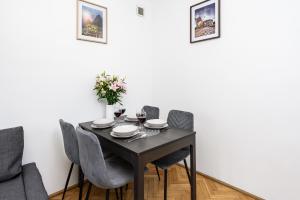 Lumina 3 room apart near Łazienki Królewskie