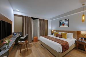 Hays AIR By Ahuja Residences - Golf Course Ext Road & Sector 51