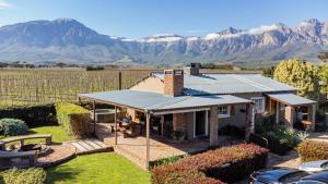 Seven Oaks Vineyard Cottages