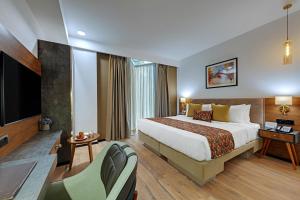 Hays AIR By Ahuja Residences - Golf Course Ext Road & Sector 51