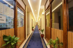 FabHotel Joy Residency