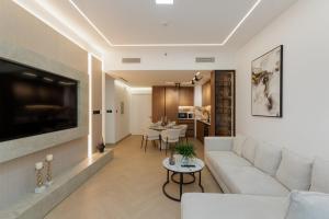 Sunrise Bay 2, Emaar Beachfront - Mint Stay