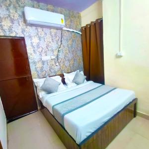 Luxury 2BHK near Ram Nagar Metro - Royal Oasis