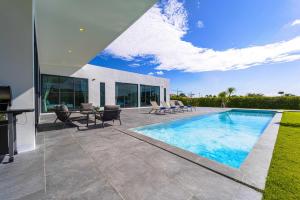 Luxury 5 Bedroom Pool Villa (KH-C1)