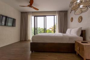 V266 Family Pool Villa Prime Spot Near the Pier