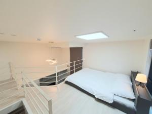 R house near Sinchon station and Ewha Womans Univ station