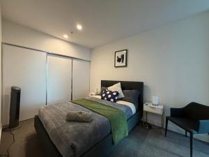 Prime location in Southbank - Shadow Play Apartment