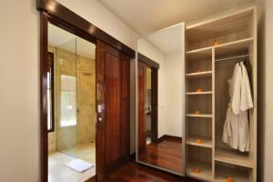 Floella Modern 2 BR Private Pool Villa ZN360