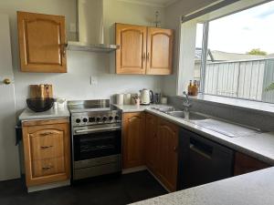 Cosy & close to town