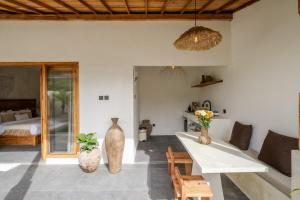 Casa Aurora- Chic & Stylish 1 BR Pool Villa - 7 Min to Savaya