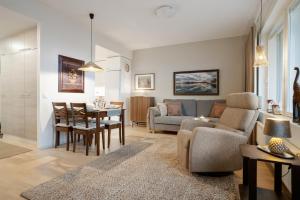 Northern Lights Riverside Suite