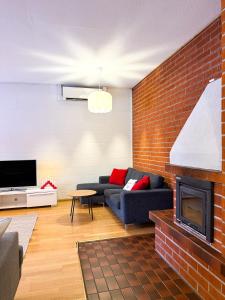 Large Group Fireside Cabin