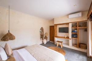 Casa Aurora- Tropical 1BR Private Pool Villa - 7 min to Savaya