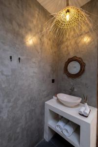 Casa Aurora- Tropical 1BR Private Pool Villa - 7 min to Savaya