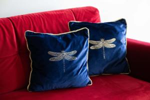 Cozy Apartment for 8 People with Air Conditioning and 2 Parking Spaces by Noclegi Renters