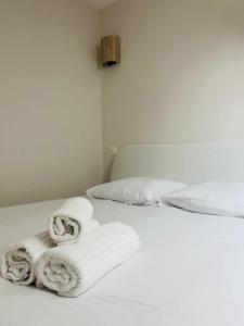 Suite Muraille by Collection Aura - 4p - Hypercentre Charleville-Mézières à deux pas de la Place Ducale