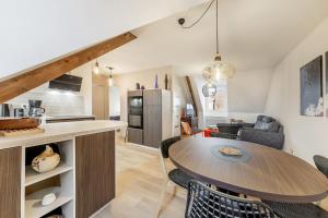 Armor beautiful renovated apartment 2 bedrooms