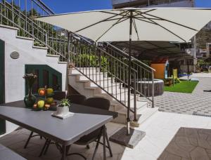 Villa Lucija in Dugi Rat - Haus für 7-8 Personen