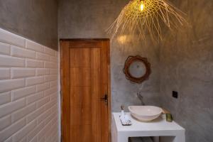 Casa Aurora - Brand New 1 BR Pool Villa - Only 7 Min to Savaya