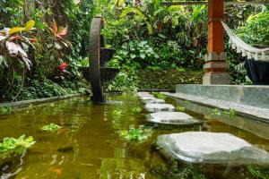 Barong Retreat Villa Ubud with Hammock Terrace, Garden & Koi Pond
