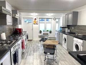 12 Penn Gardens- Apart 2