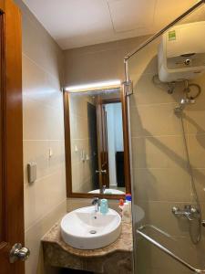 2-bedroom apartment near the airport