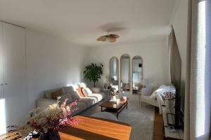 Splendid 75 m near Arc de Triomphe