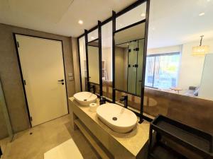 Beachy Pool side Mesca Cabana Somabay Steps to Sea