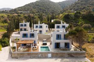 Villa Omega - Coastal Calm at Moonlight Villas