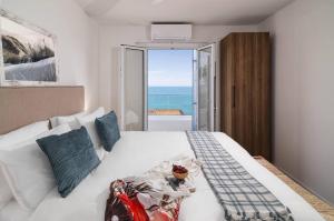 Villa Omega - Coastal Calm at Moonlight Villas