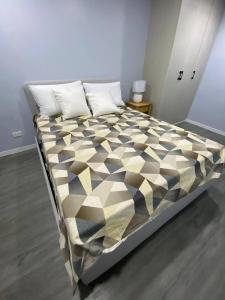 House in Makati, Poblacion