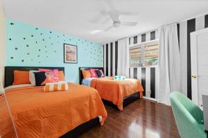 Large 12 Guest Home w Pool, Hollywood FL