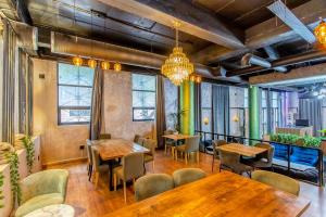 3 shots Wifi Dstv at Mapungubwe