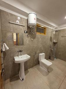 Sojha Hills Hotel & Restaurant