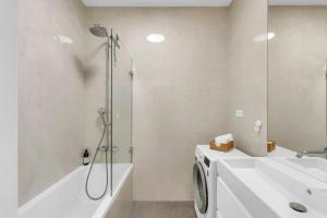 Quiet Central Apartment on Dunajská - Up to 6 Guests