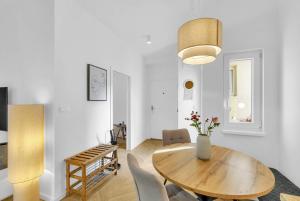 Quiet Central Apartment on Dunajská - Up to 6 Guests